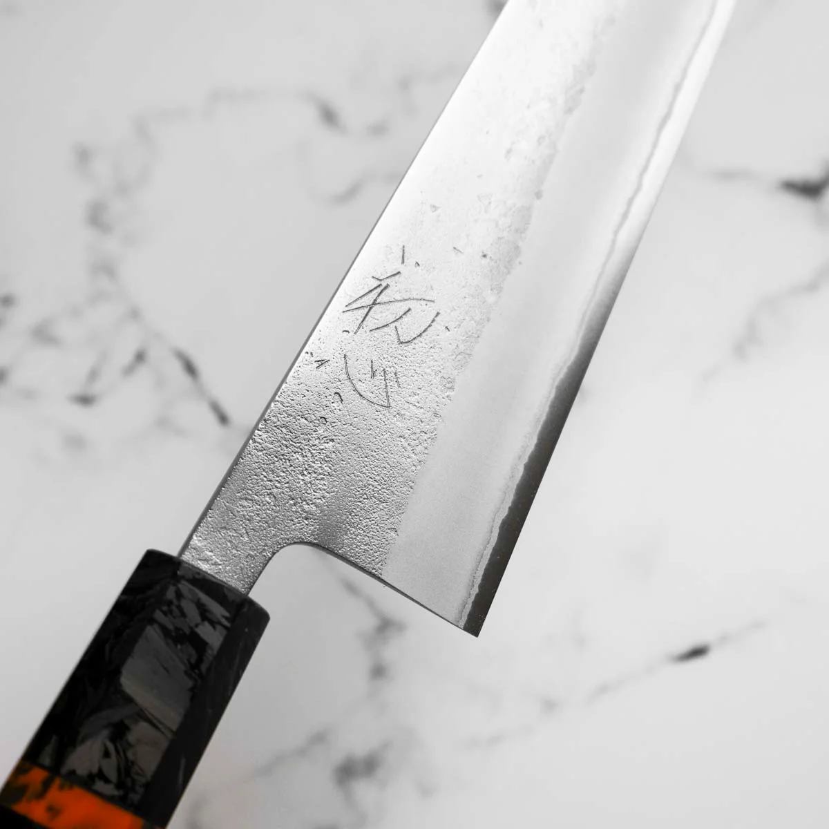 Yoshikane (Hatsukokoro) White 2 Nashiji Gyuto 210mm - Carbon Fibre - Image 6